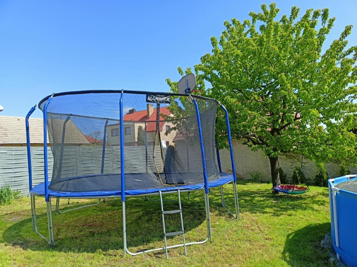Rekreacni Dum U Elisky A Barusky Villa Krakovany Kültér fotó